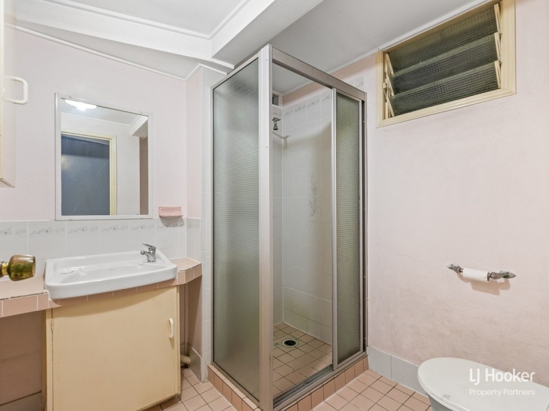 102 Victor Street, Holland Park QLD 4121