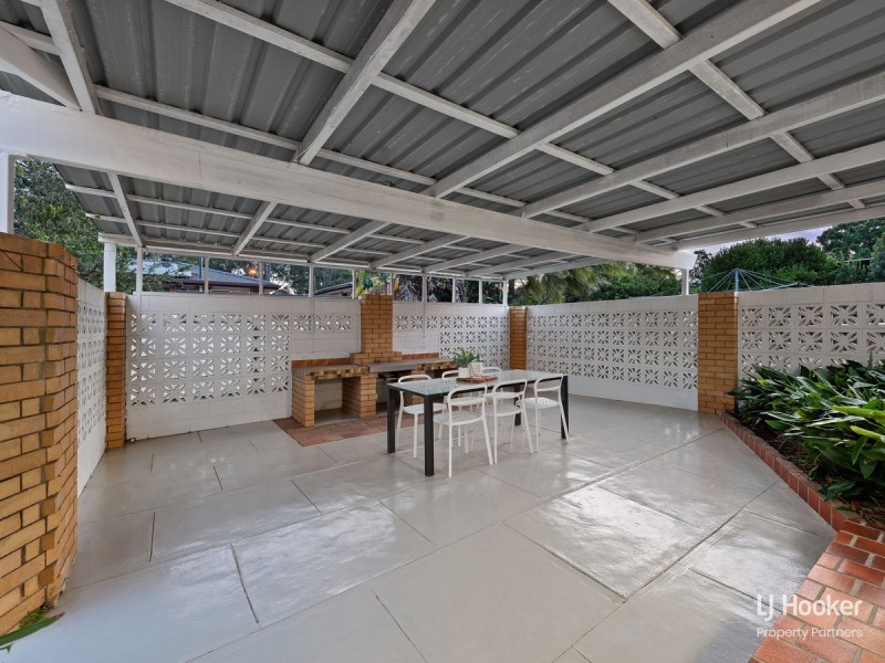 35 Morialta Street, Mansfield QLD 4122