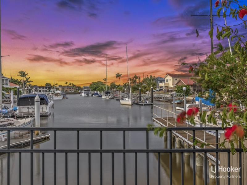 25 Jennifer Avenue, Runaway Bay QLD 4216