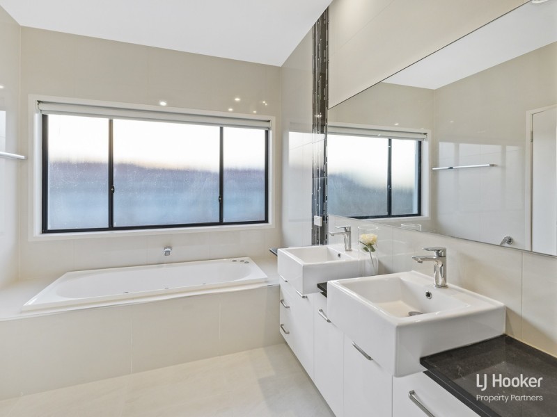 10 Chalmers Place, Sunnybank QLD 4109