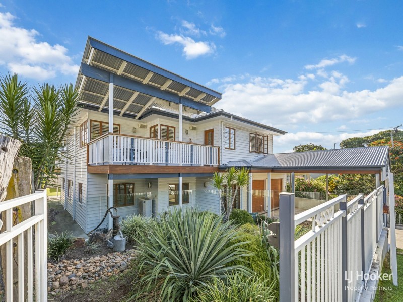 15 Greenmount Avenue, Holland Park QLD 4121