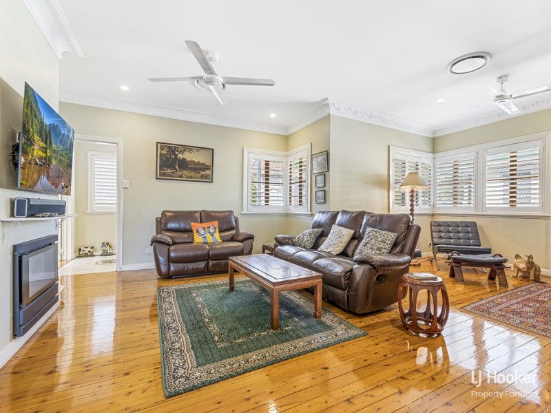 15 Greenmount Avenue, Holland Park QLD 4121