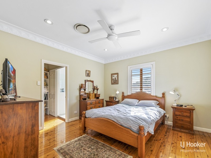 15 Greenmount Avenue, Holland Park QLD 4121