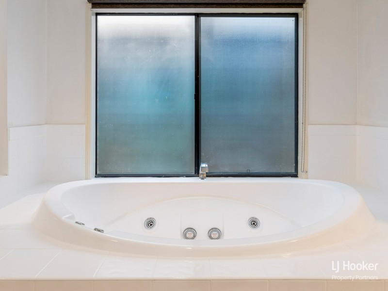 3 Ballymore Court, Underwood QLD 4119