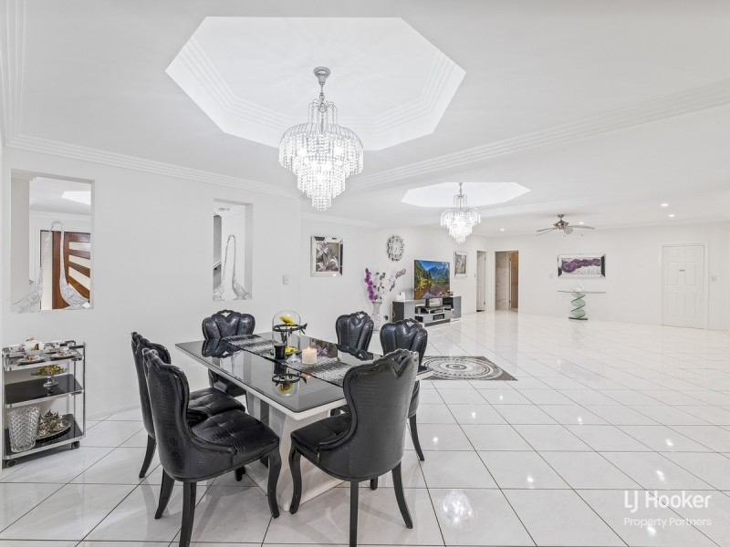 19 Taylor Place, Mackenzie QLD 4156