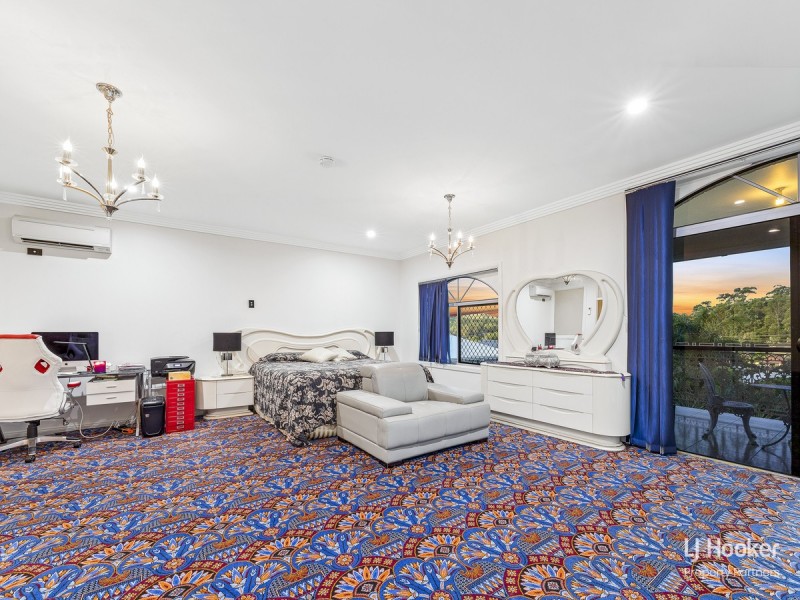 19 Taylor Place, Mackenzie QLD 4156