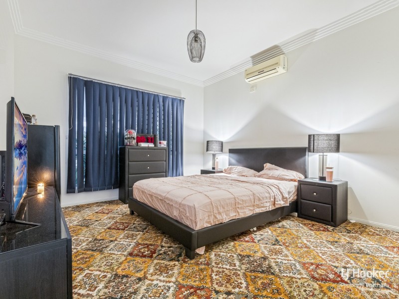 19 Taylor Place, Mackenzie QLD 4156