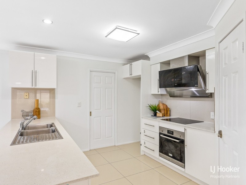 2 Hampshire Court, Calamvale QLD 4116