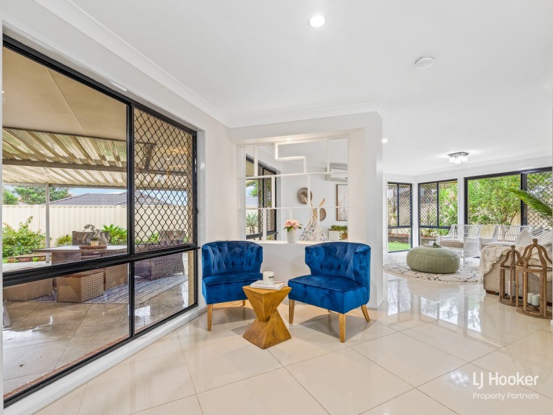 2 Hampshire Court, Calamvale QLD 4116