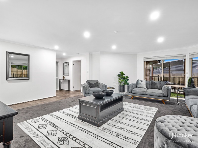 11 Paddington Crescent, Stretton QLD 4116