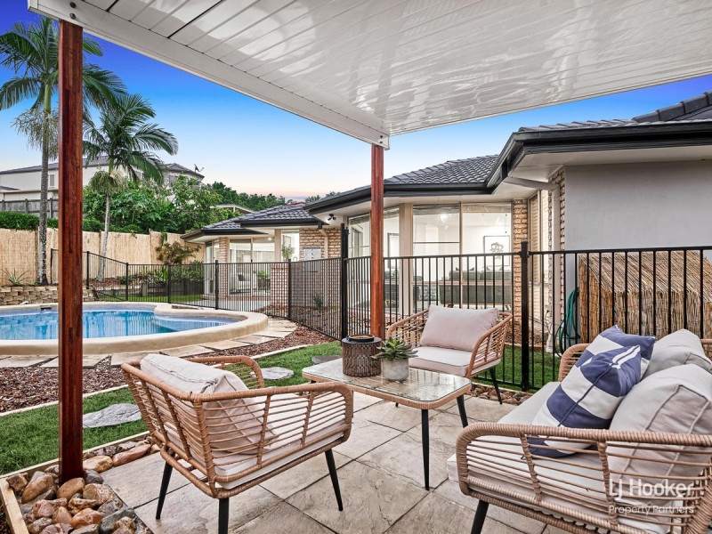 11 Paddington Crescent, Stretton QLD 4116