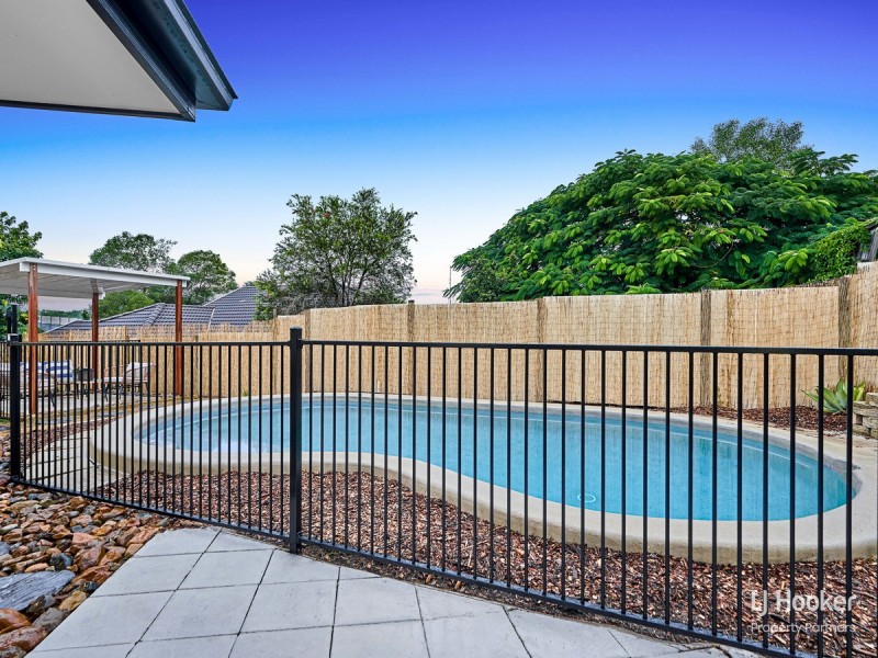11 Paddington Crescent, Stretton QLD 4116