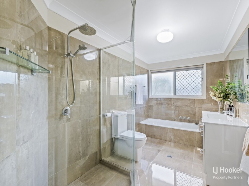 12 Boorala Crescent, Eight Mile Plains QLD 4113