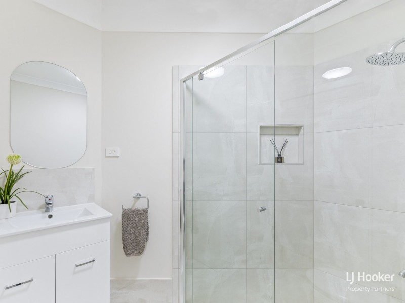 12 Boorala Crescent, Eight Mile Plains QLD 4113