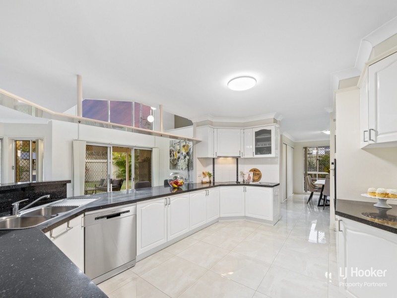 12 Boorala Crescent, Eight Mile Plains QLD 4113