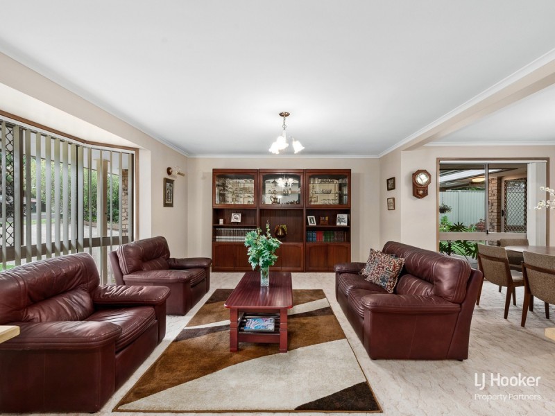 12 Pindari Crescent, Wishart QLD 4122