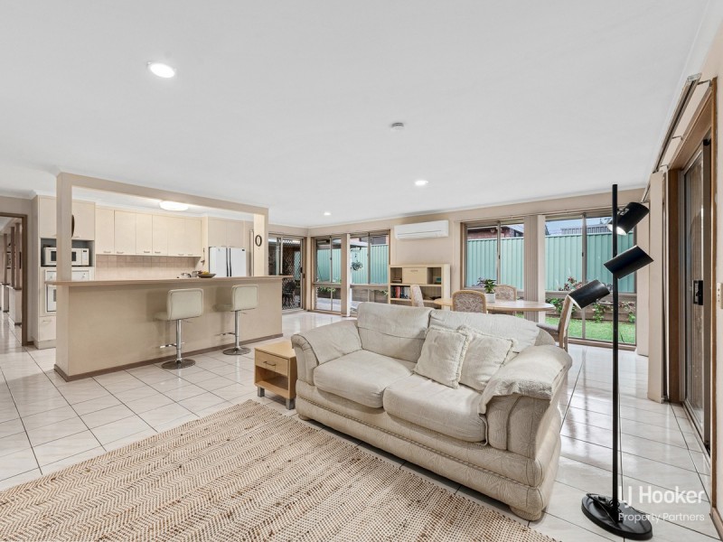 12 Pindari Crescent, Wishart QLD 4122