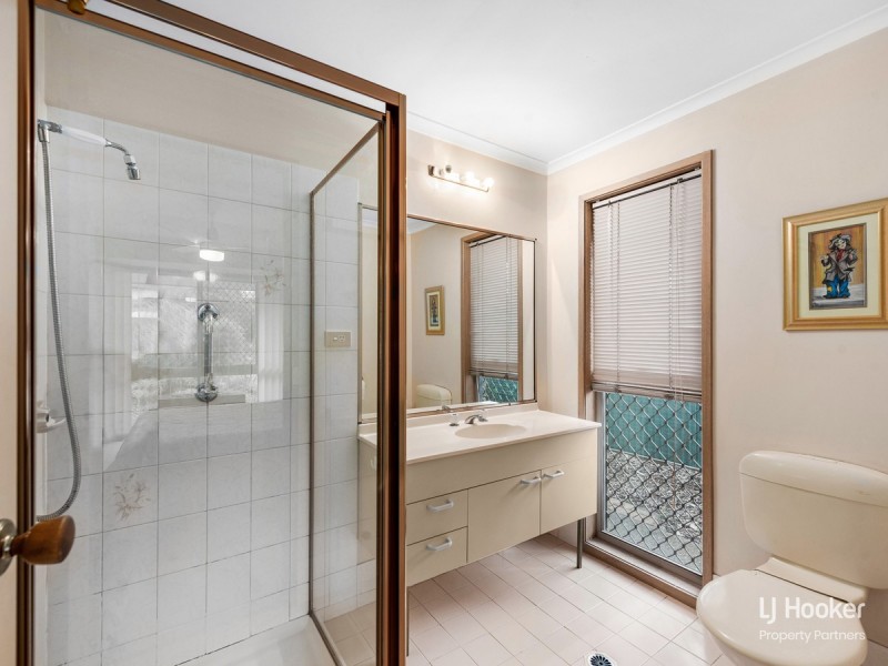 12 Pindari Crescent, Wishart QLD 4122