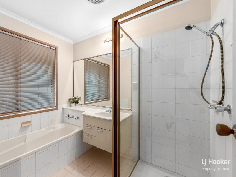 12 Pindari Crescent, Wishart QLD 4122