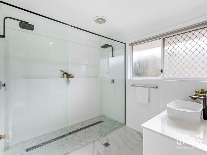 26 Eden Elm Street, Calamvale QLD 4116