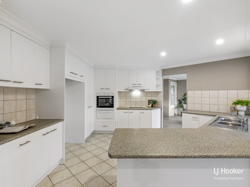 26 Eden Elm Street, Calamvale QLD 4116