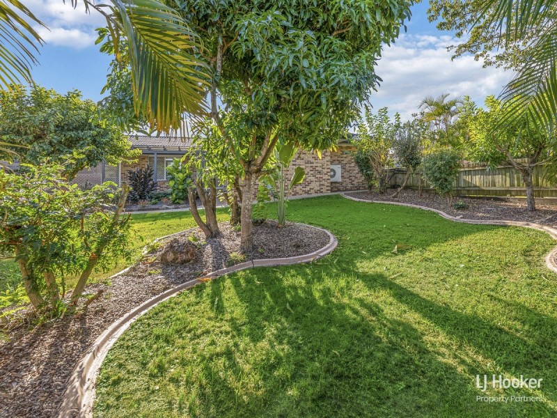 26 Eden Elm Street, Calamvale QLD 4116
