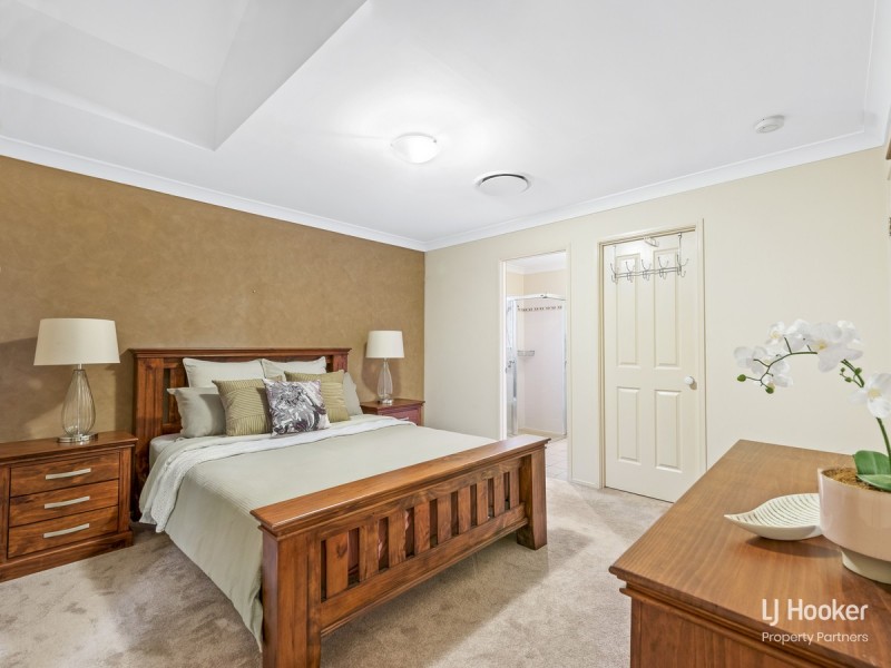 121 Bordeaux Street, Eight Mile Plains QLD 4113