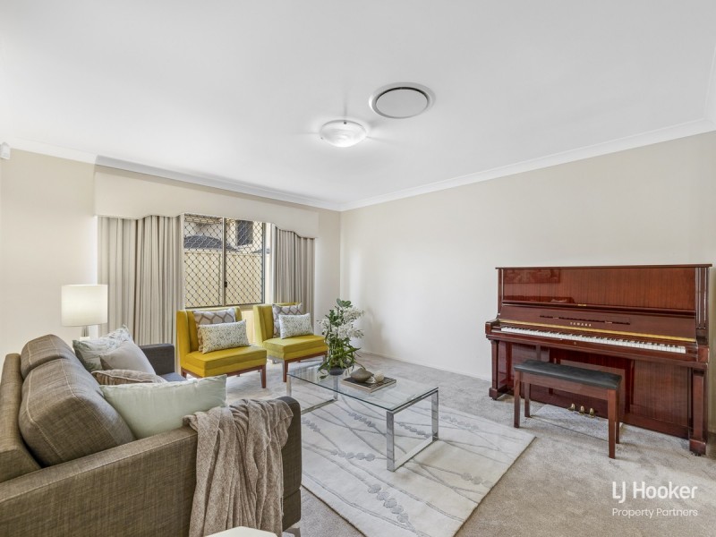 121 Bordeaux Street, Eight Mile Plains QLD 4113