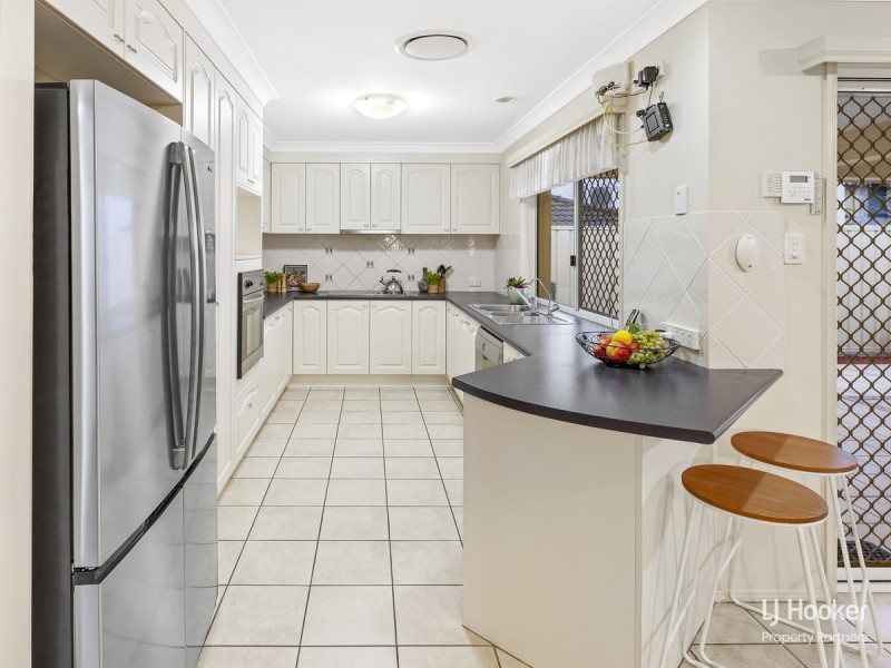 121 Bordeaux Street, Eight Mile Plains QLD 4113