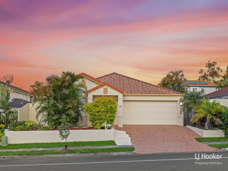 121 Bordeaux Street, Eight Mile Plains QLD 4113