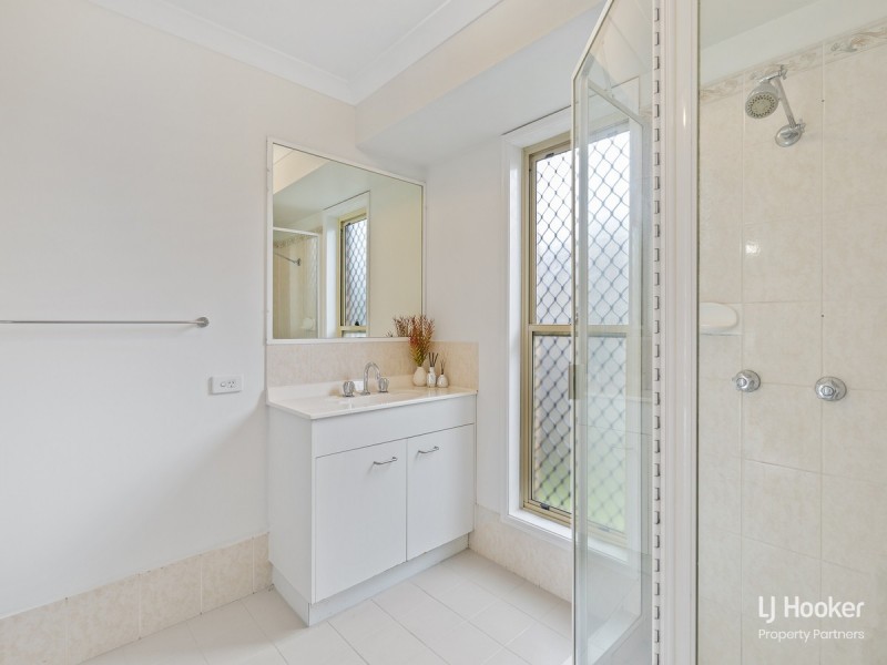 11 Montana Place, Calamvale QLD 4116