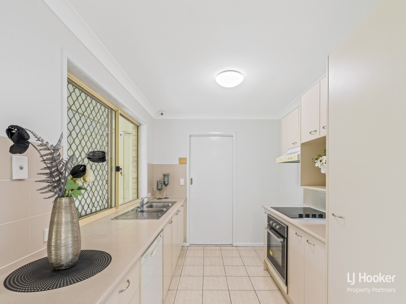 35 Solandra Crescent, Calamvale QLD 4116