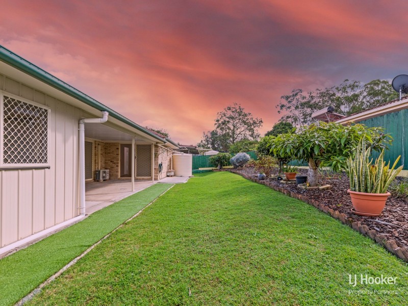 35 Solandra Crescent, Calamvale QLD 4116