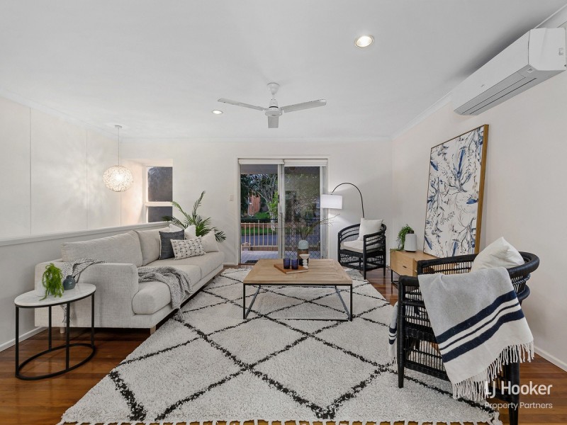 20 Menkira Street, Mansfield QLD 4122