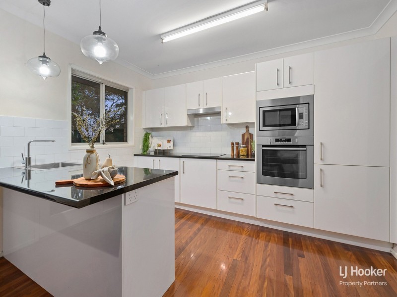 20 Menkira Street, Mansfield QLD 4122