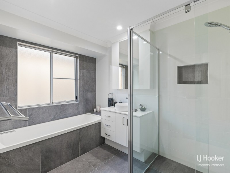 12 Gunee Place, Parkinson QLD 4115