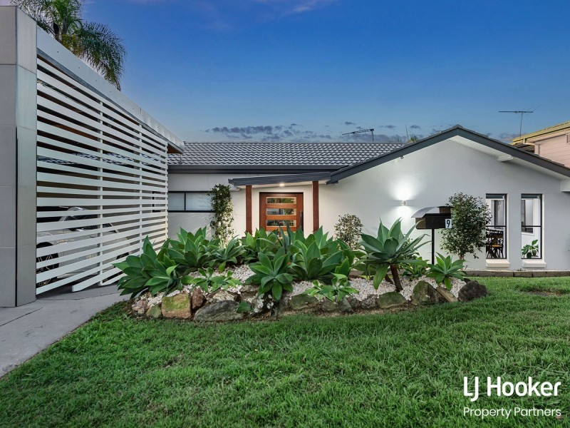 9 Curringa Street, Mansfield QLD 4122