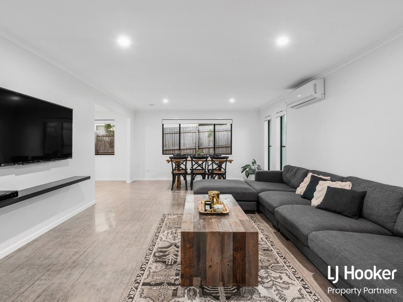 9 Curringa Street, Mansfield QLD 4122