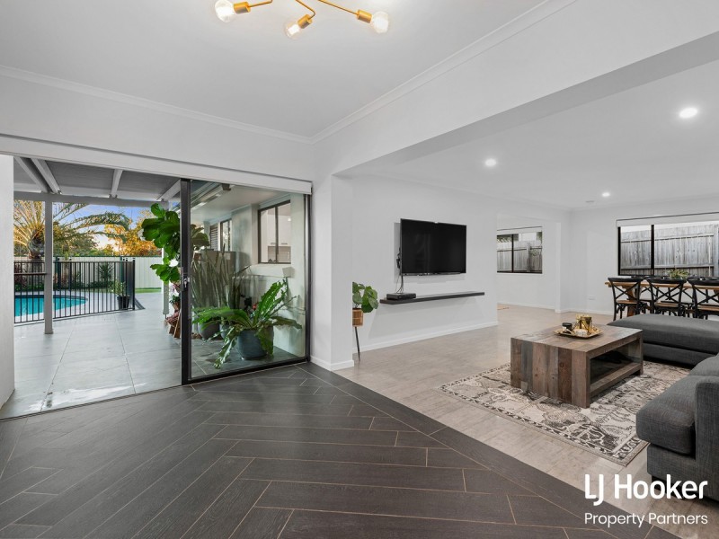 9 Curringa Street, Mansfield QLD 4122