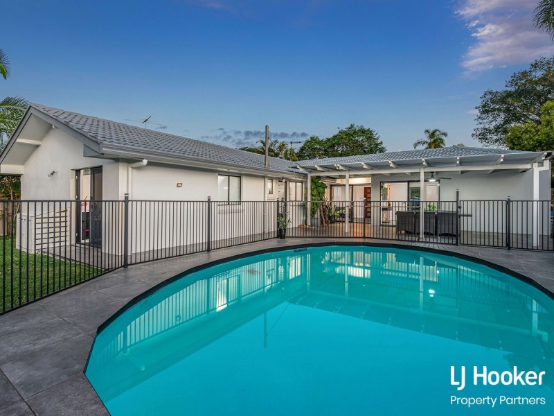 9 Curringa Street, Mansfield QLD 4122