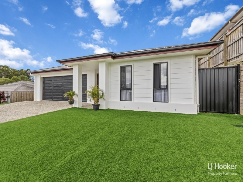 51 Hoop Pine Circuit, Maudsland QLD 4210