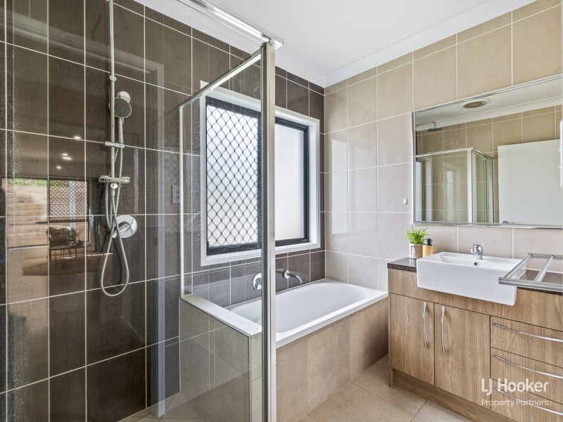 51 Hoop Pine Circuit, Maudsland QLD 4210