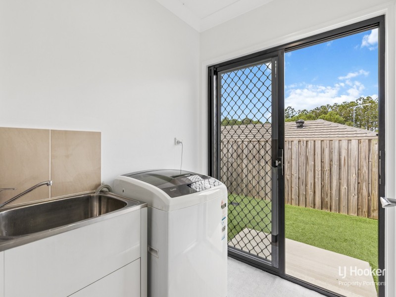 51 Hoop Pine Circuit, Maudsland QLD 4210