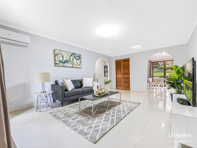 6 Avenell Street, Wishart QLD 4122