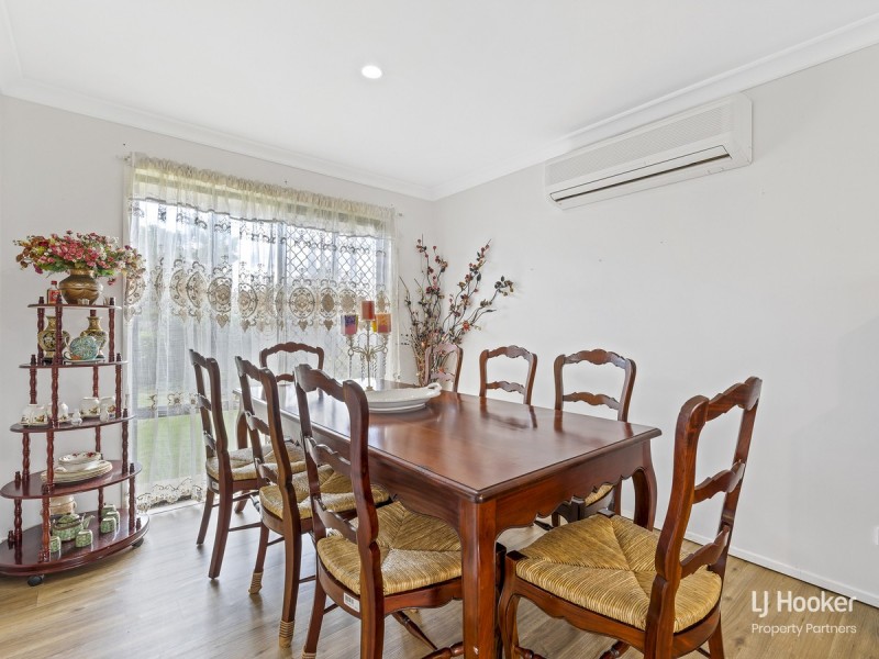 8 Brookfield Court, Parkinson QLD 4115