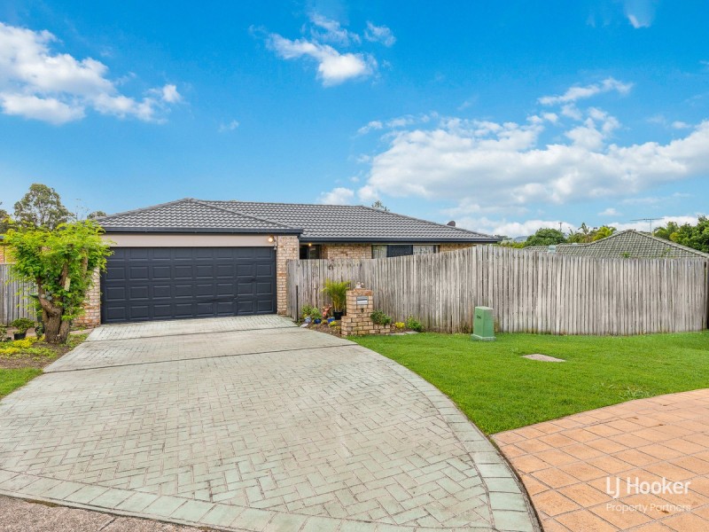 8 Brookfield Court, Parkinson QLD 4115