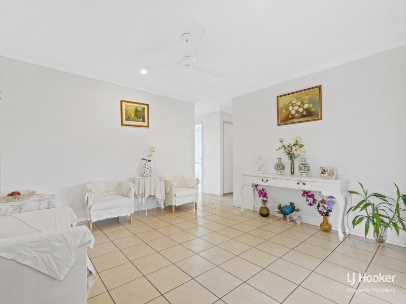 8 Brookfield Court, Parkinson QLD 4115