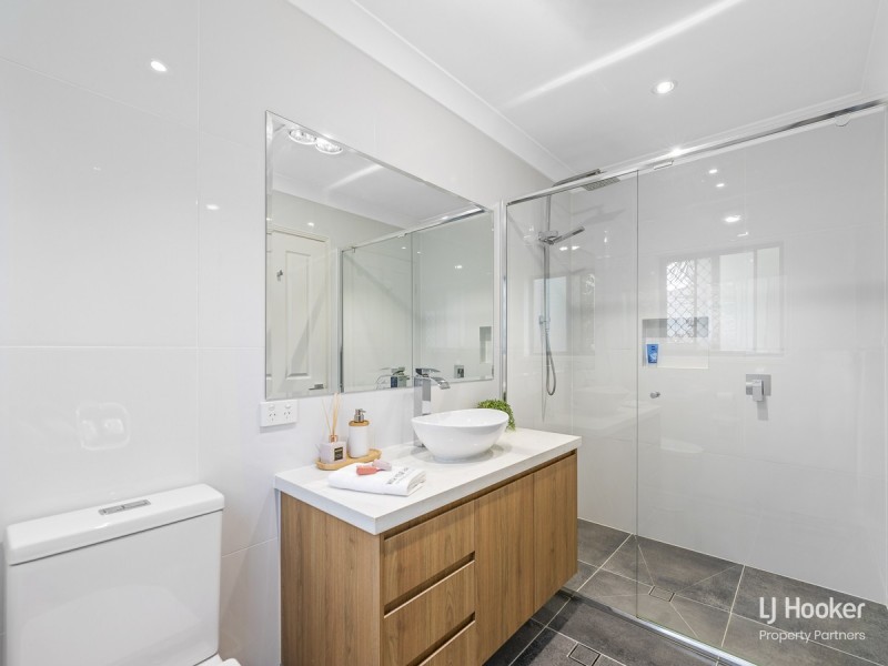 42 Alan Crescent, Eight Mile Plains QLD 4113