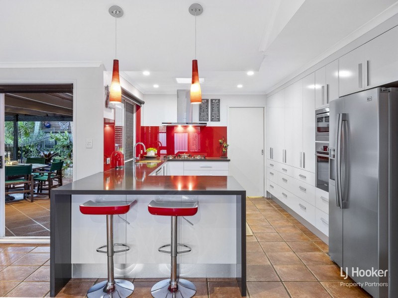 12 Galliano Court, Calamvale QLD 4116
