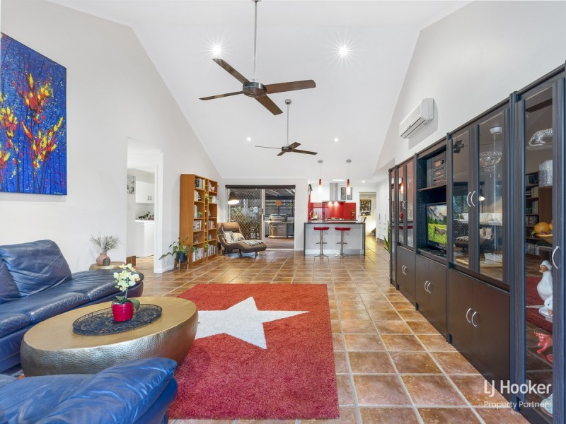 12 Galliano Court, Calamvale QLD 4116